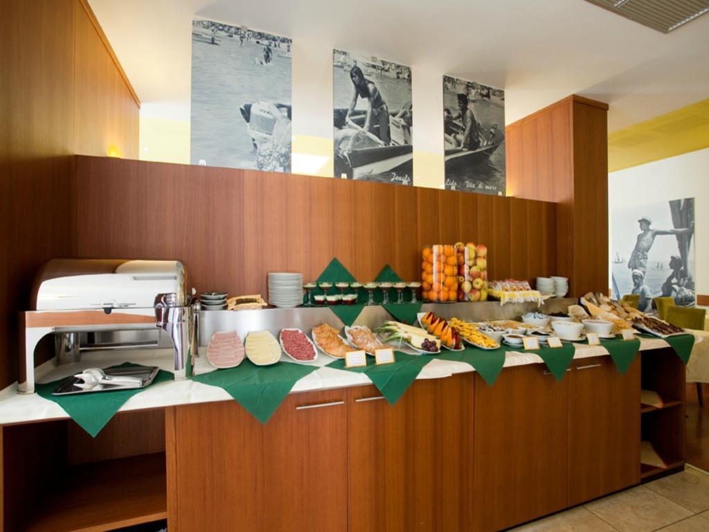 Hotel Vienna Lido di Jesolo Kültér fotó