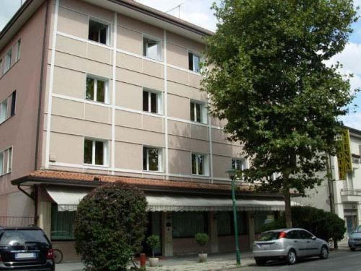 Hotel Vienna Lido di Jesolo Kültér fotó