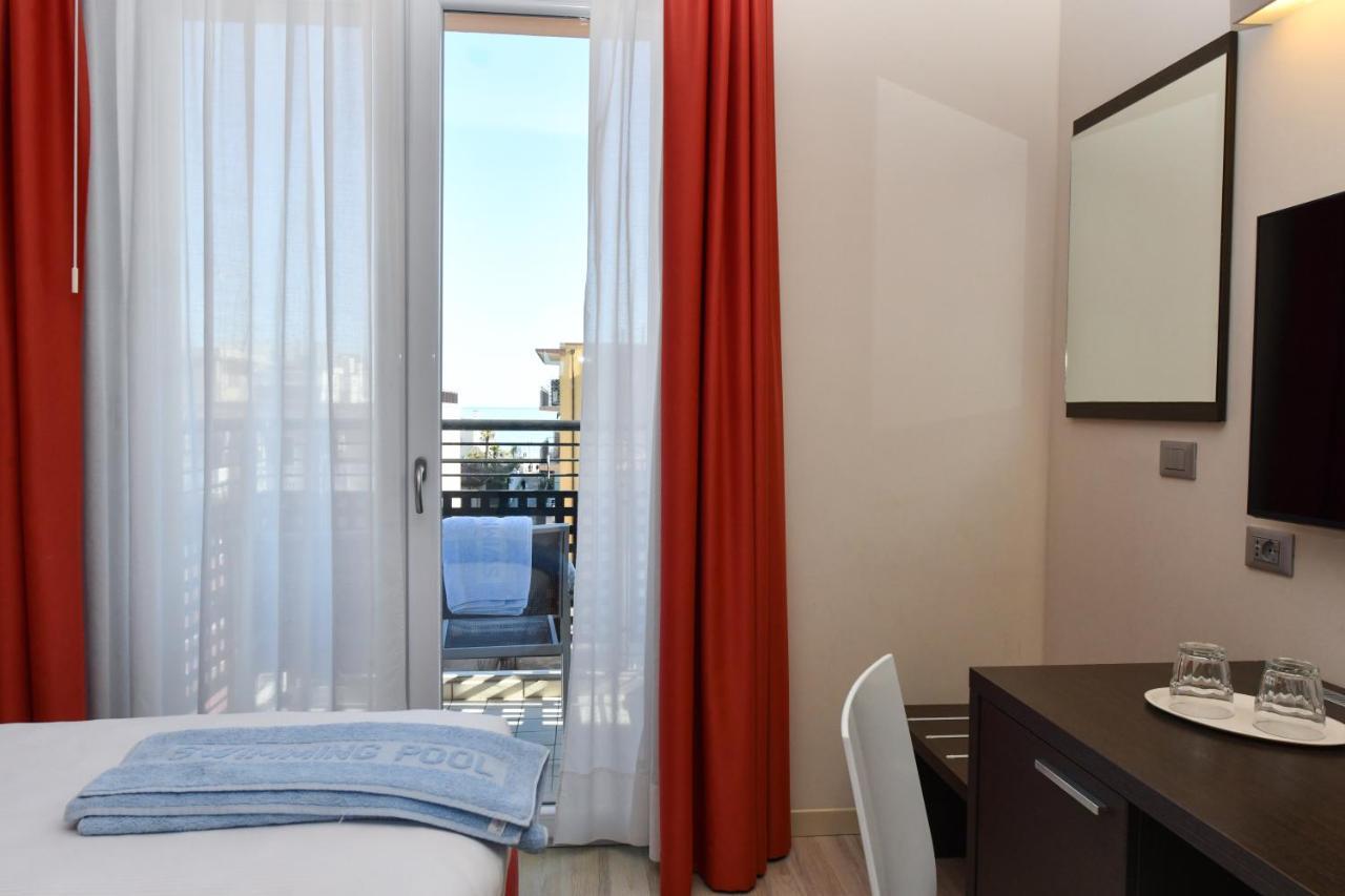 Hotel Vienna Lido di Jesolo Kültér fotó